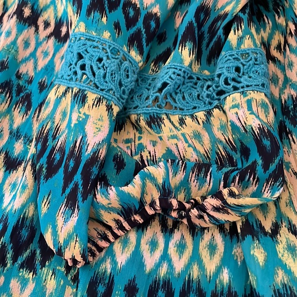 GUC Catherines Size 3X Plus Overhead Beautiful Tunic - Picture 7 of 8